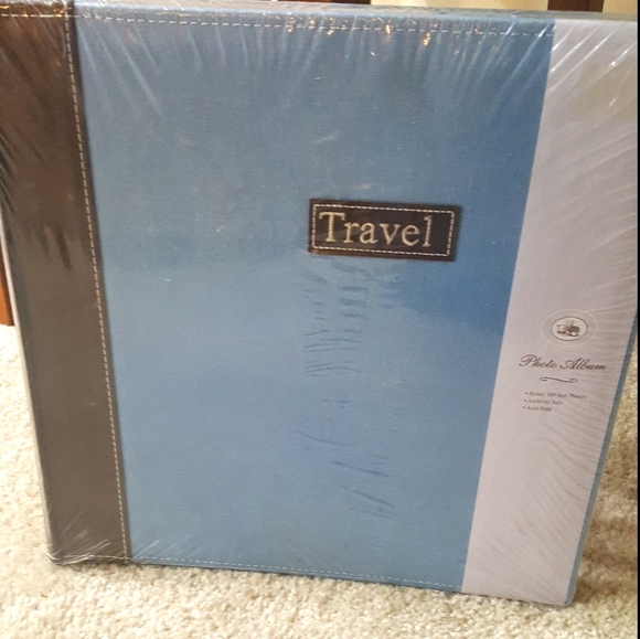 Extra large travel photo album- color: coneflower blue. New. - Picture 2 of 3